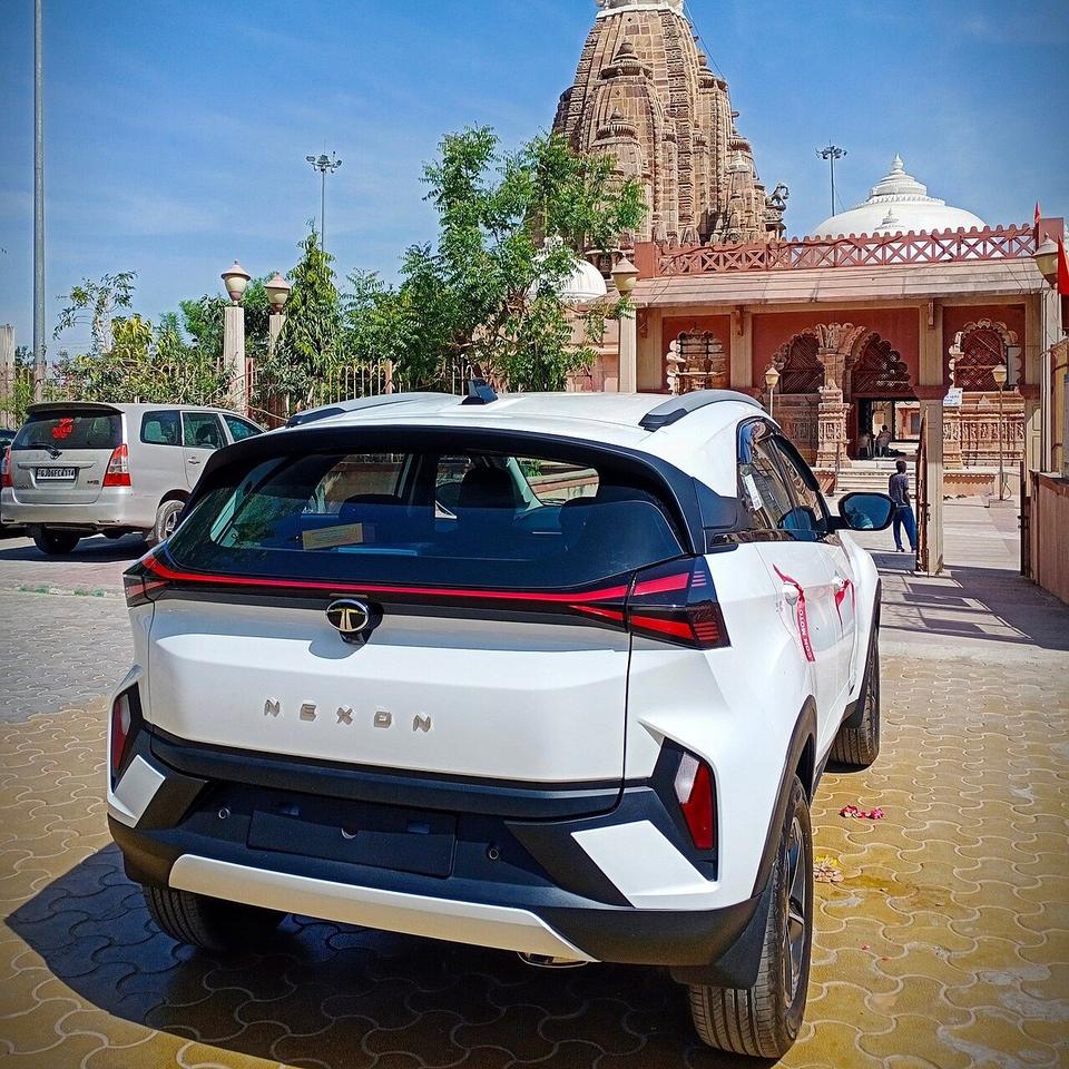 Tata Nexon rear view with full-width LED tail lamp, white